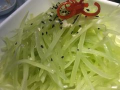 馓子爱苦菊-老板恋上鱼(恒隆广场店)