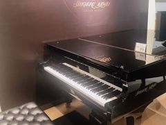 -柏斯音乐艺术中心·钢琴·吉他(上音店)