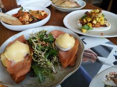 -ROAST coffee & eatery
