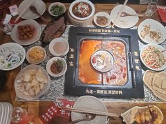 -老牌坊云南鱼豆花火锅(哈西万达店)