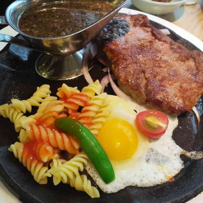 巴顿牛排(泰顺店)-"罗阳也就两家这样子的店 好吃也就那样 但.