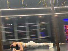 -懒人Club健身(卓越时代广场店)