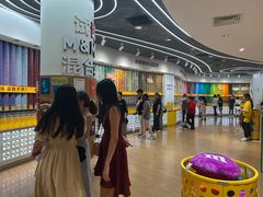 -m豆巧克力世界(上海世茂广场店)