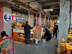 大堂-么肆烤肉·中式自助·烤肉大排档(街道口季佳PAI店)