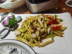 -黄泥岗·地道湖北菜(奥特莱斯店)