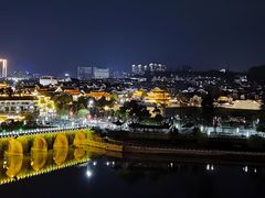 -披云山庄