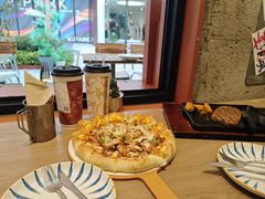 -必胜客(上海华谊新所店)