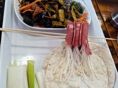 -哈尔滨小酒馆·鲜肉现穿自助烧烤(康新花园店)