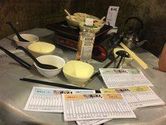 -鲜入围煮花胶鸡海鲜火锅