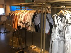 -URBAN REVIVO(济南领秀城贵和购物中心店)