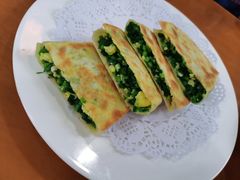 韭菜盒子-雪乡人家东北菜·铁锅炖一切(高斯路店)