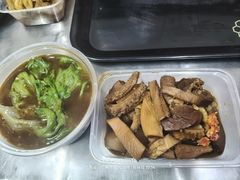 -阿姨牛杂(北京路店)