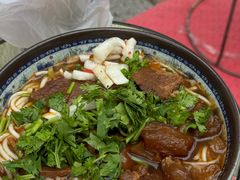 -牛师傅牛肉面(尚隆路店)