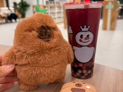 -蜜雪冰城(万达广场外B号门门口外集装箱店)