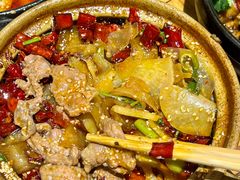 -有红鸡毛店·砂锅菜(抚琴夜市店)