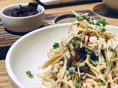 香葱拌笋衣-小大董·烤鸭(五棵松店)