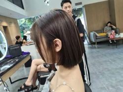 -诗悦发型烫染SALON