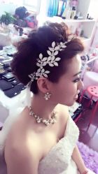 -贺贺新娘造型婚纱店