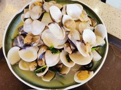 葡式榄油蒜蓉炒蚬-澳门地道葡国餐