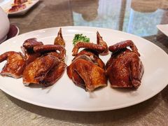 脆皮烧乳鸽-御宝轩(益丰·外滩源店)