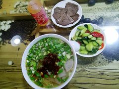 -陇上全荟兰州传统牛肉面(延吉路店)