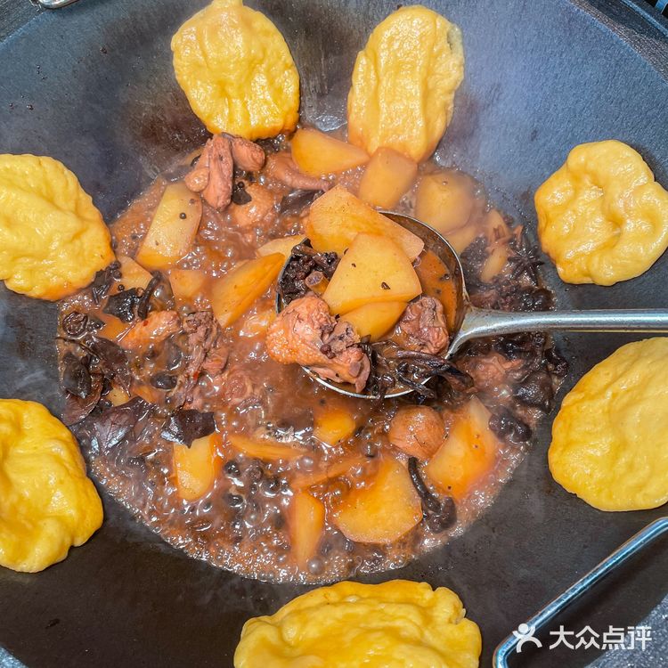 这顿铁锅炖大公鸡🍲放眼杭州也是相当炸裂!