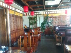 大堂-亿诣蝎府炸酱面羊蝎子火锅(酷车小镇店)