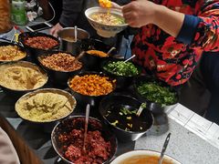 -爆炸头阿姨小四川正宗川味小吃(无任何分店)