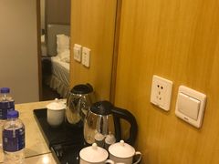 -白玉兰酒店(上海田子坊马当路地铁站店)