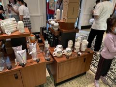 零售区-星巴克臻选(广州沙面店)