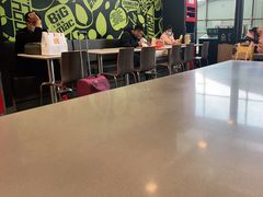 大堂-麦当劳(深圳北站高铁店)