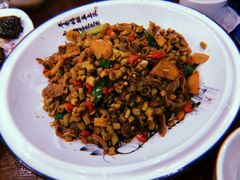 -湖南人家湘菜馆(镇江路店)