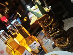 -FOUR PLAY BAR