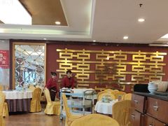 -御满江海鲜酒家(洛溪新城店)