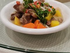 土豆香菜炖羊肉-巴扎美食·新疆菜·西域歌舞表演餐厅(新疆大厦店)