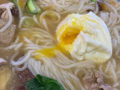 -邱芳粉店(迎宾大道旗舰店)