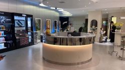 -PE SALON