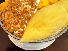 榴莲芒果芝士奶盖绵绵冰-水牛奶皇后糖水铺(深圳总店)