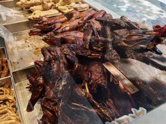 -狗撵鸭(泰山公寓店)