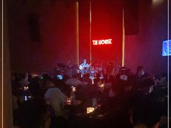 -TZ House音乐现场(来福士中心店)