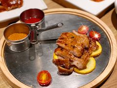 炭烧猪颈肉-小大董·烤鸭(凤凰汇店)