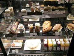 -星巴克臻选(周浦万达店)