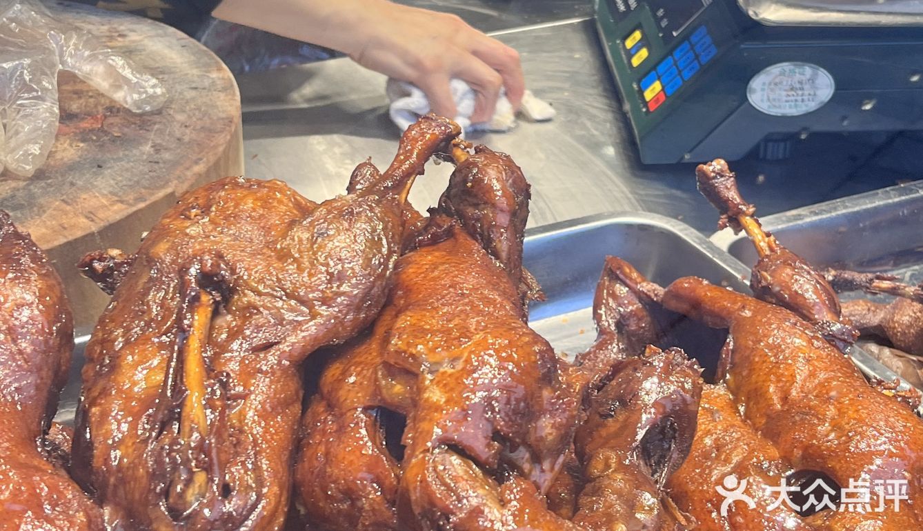 与友共赴乐山，邂逅吴鸭子美味