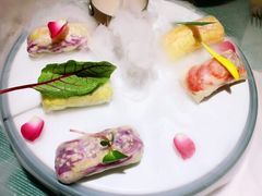 漫步花开彩虹卷-蜜桃花开·中西融合菜E&W(南长街店)