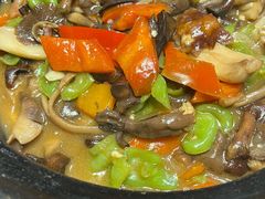 -老滇山寨•云南特色菜•地方菜•民族风情歌舞表演(金碧店)