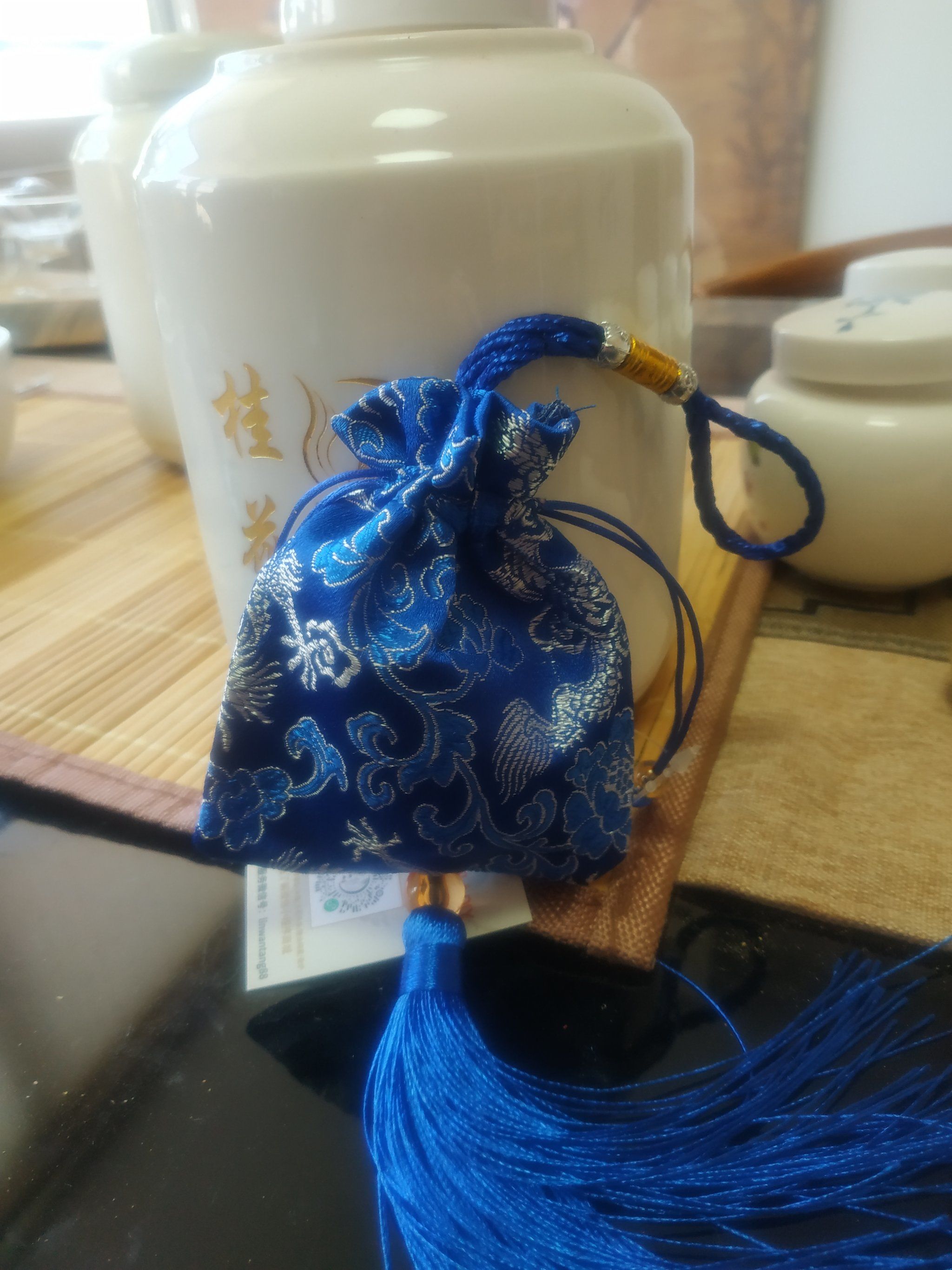 来做香包了