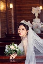 -现代经典婚纱摄影