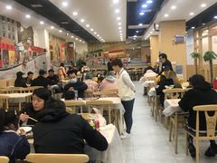 大堂-江城燕子大排档(江汉路步行街店)