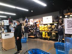 -迪卡侬(西三旗店)