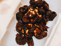 松子金钱菇-宝轩渔府·老字号海鲜·正宗津菜(水上店)
